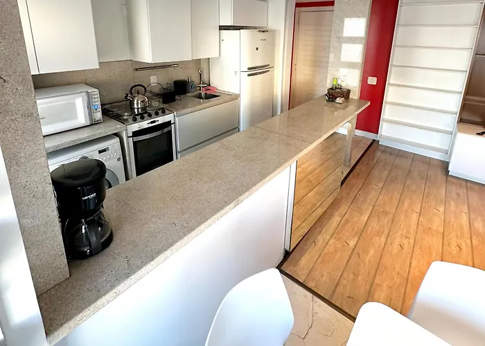 Flat Bem Localizado, Espaçoso E Infraestrutura Completa Apartamento *